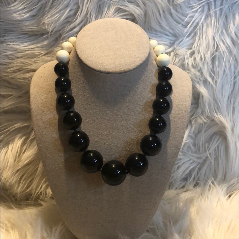 Early Stella & Dot Betty Necklace